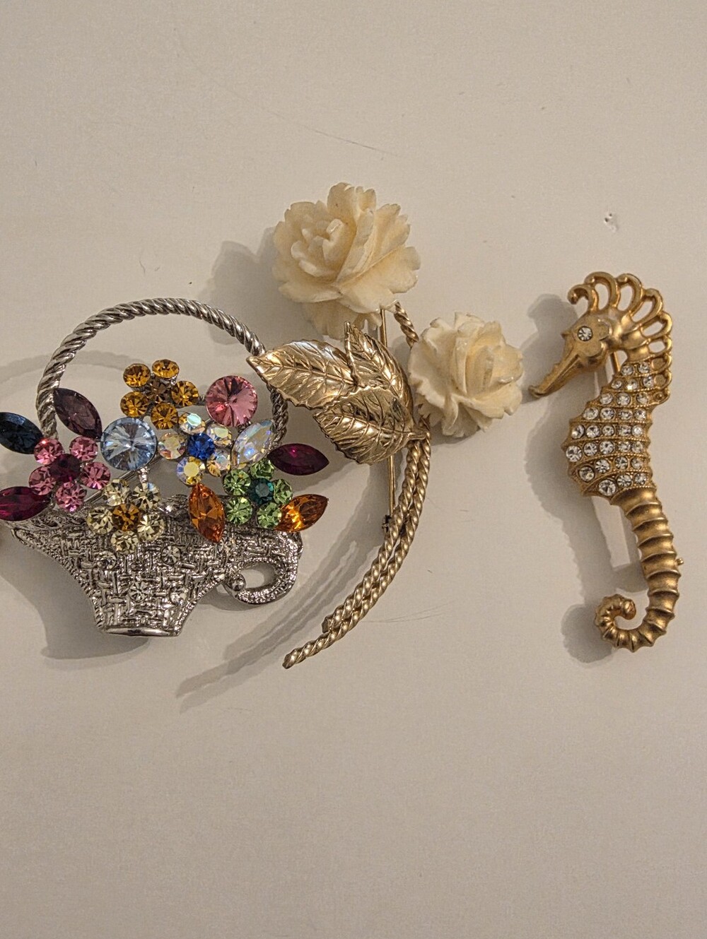 Lot Of 4 Vintage Brooches - Picture 3 of 4